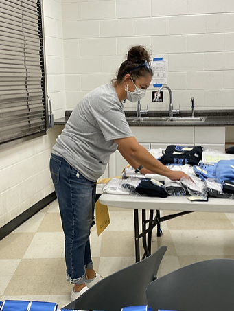 Anne Bezeau, Head of SAS and Skyline Teacher, Prepares for Homecoming. Photo Credit: Grace Lee