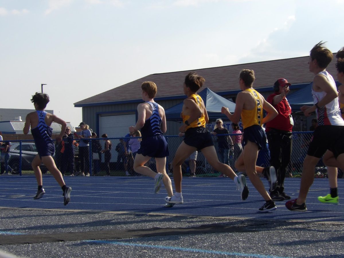 Eagles race in the JV meet 1600 meter race at Lincoln High School. Credit: Skyline Track.