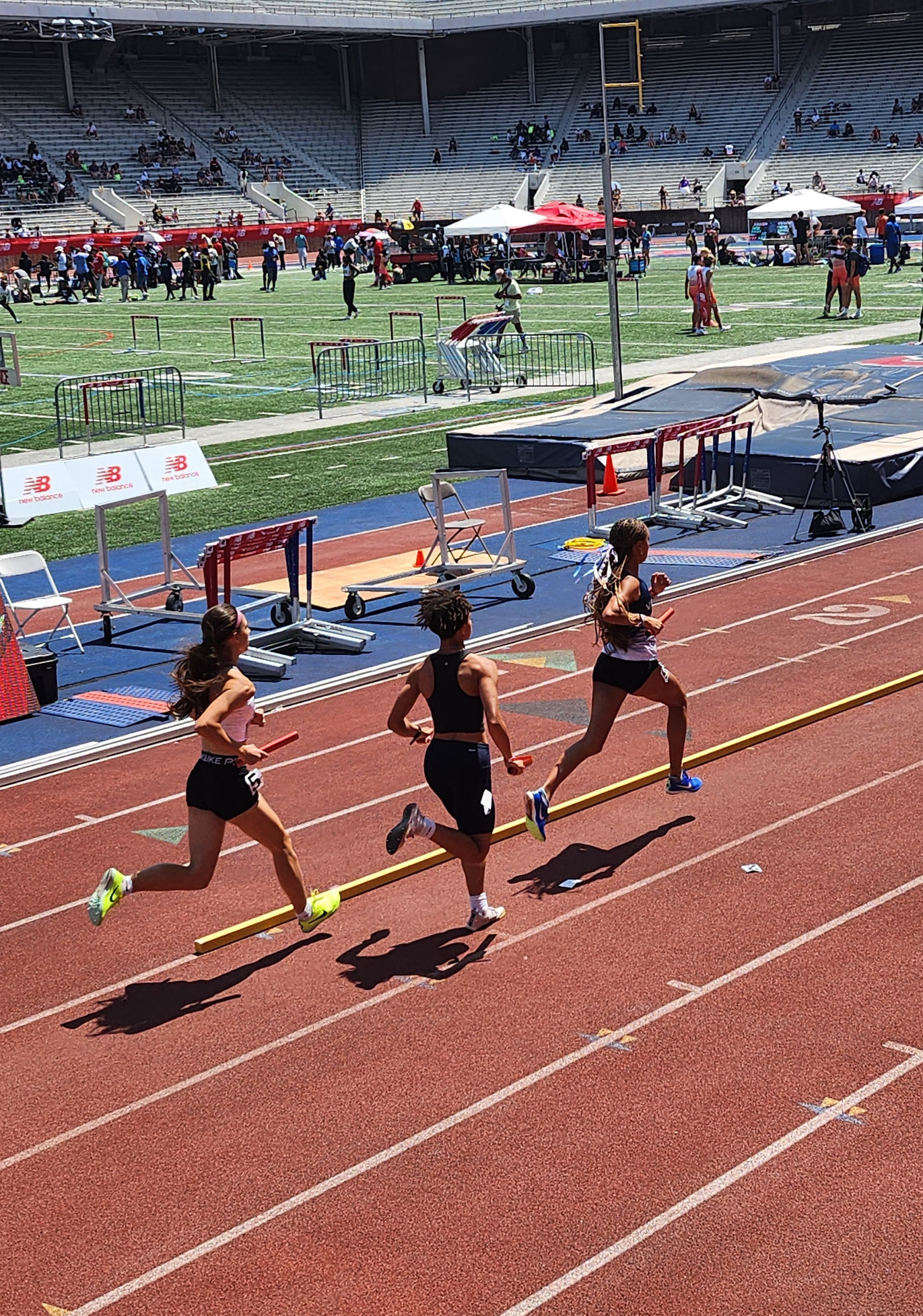 Irie Scrase ('27) about to break through the finish line.