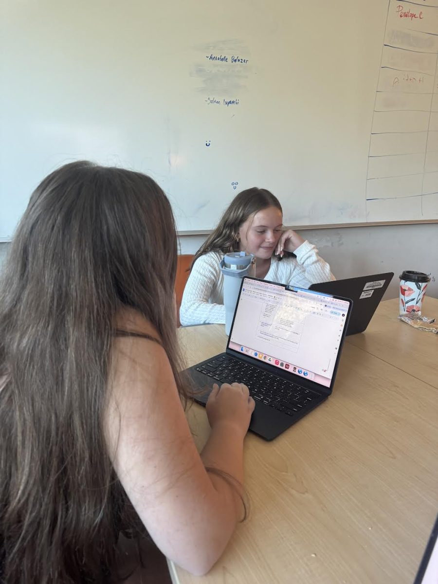 Avery Buczek ('29) and Kate Sauld ('29) studying.