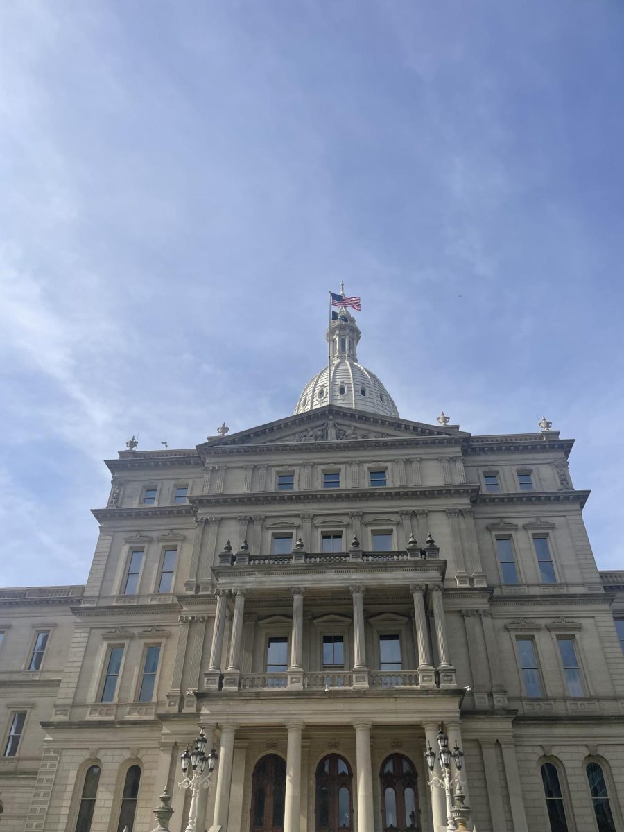 The Michigan state capital standing in all its glory.