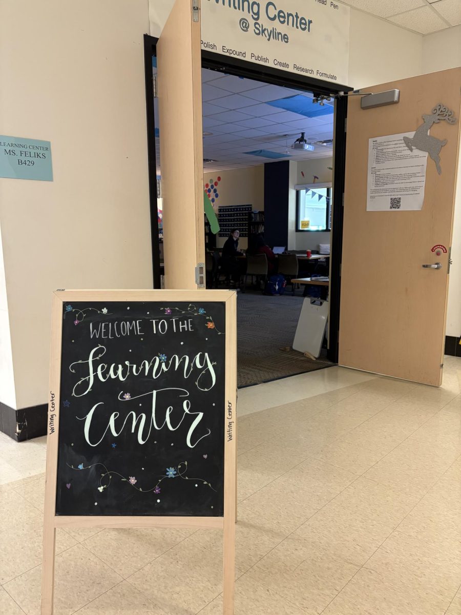 The Skyline learning center offering free student tutors for SAT topics.